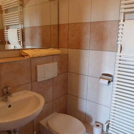 Waldhaus Garni Inn 3*